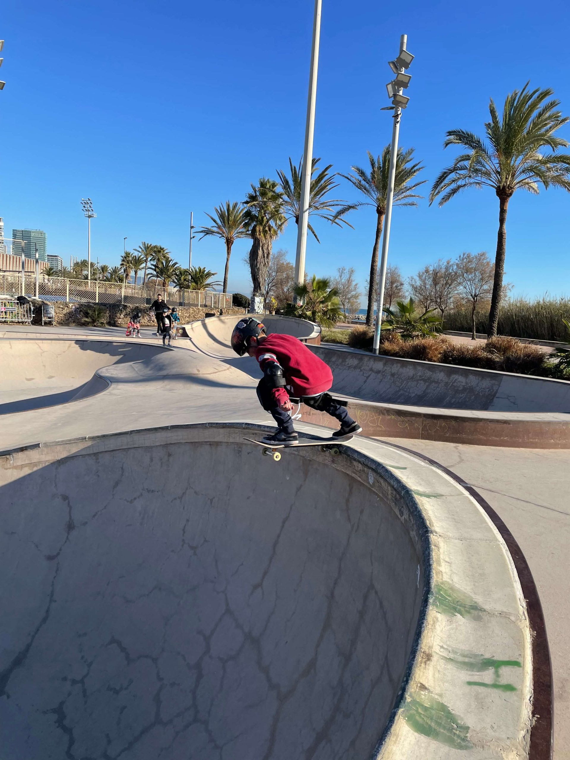 CLASES EXTRAESCOLARES DE SKATE BARCELONA PANORAMA